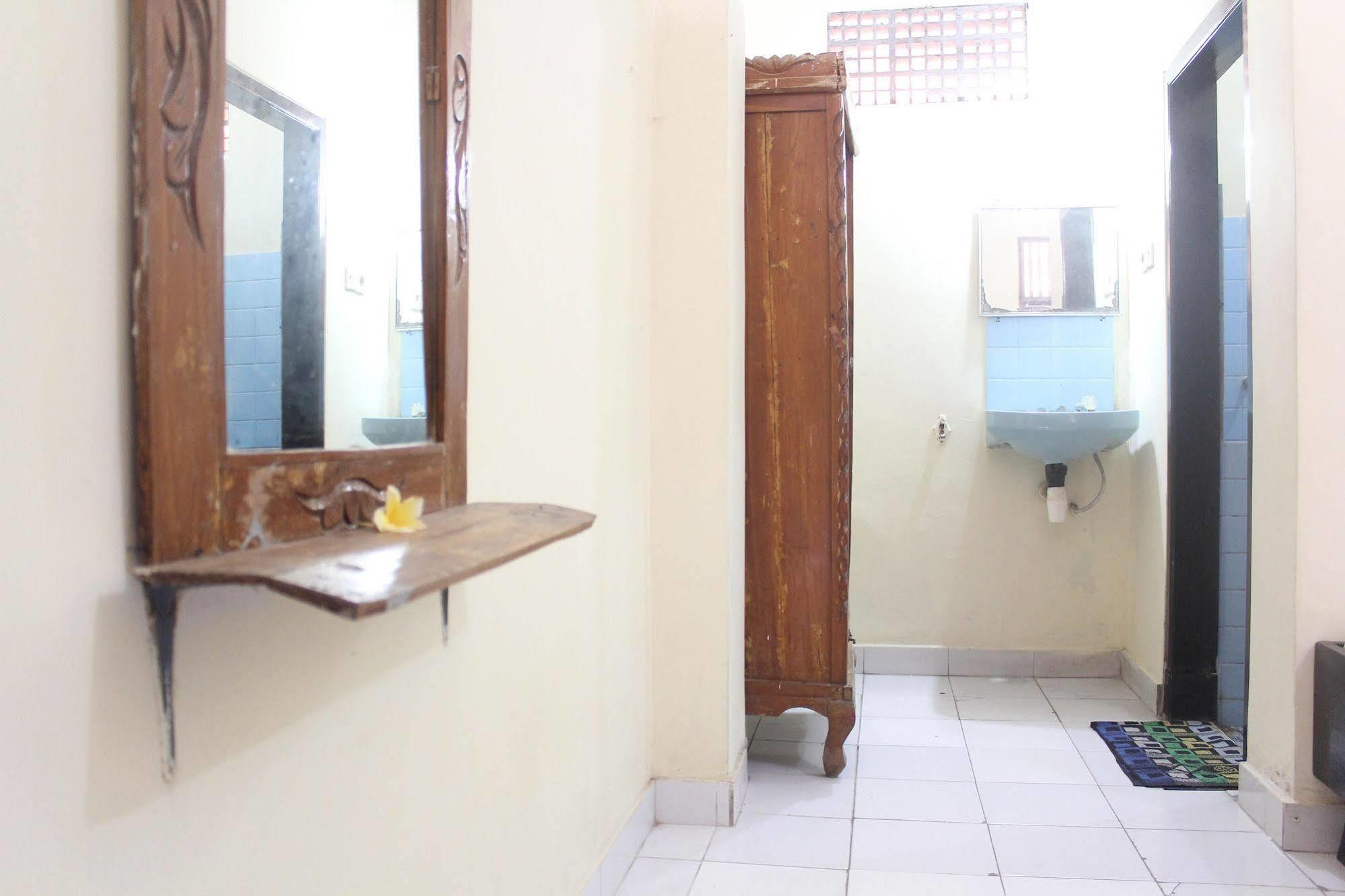 Bali Manik Beach Inn Kuta Lombok Exterior foto