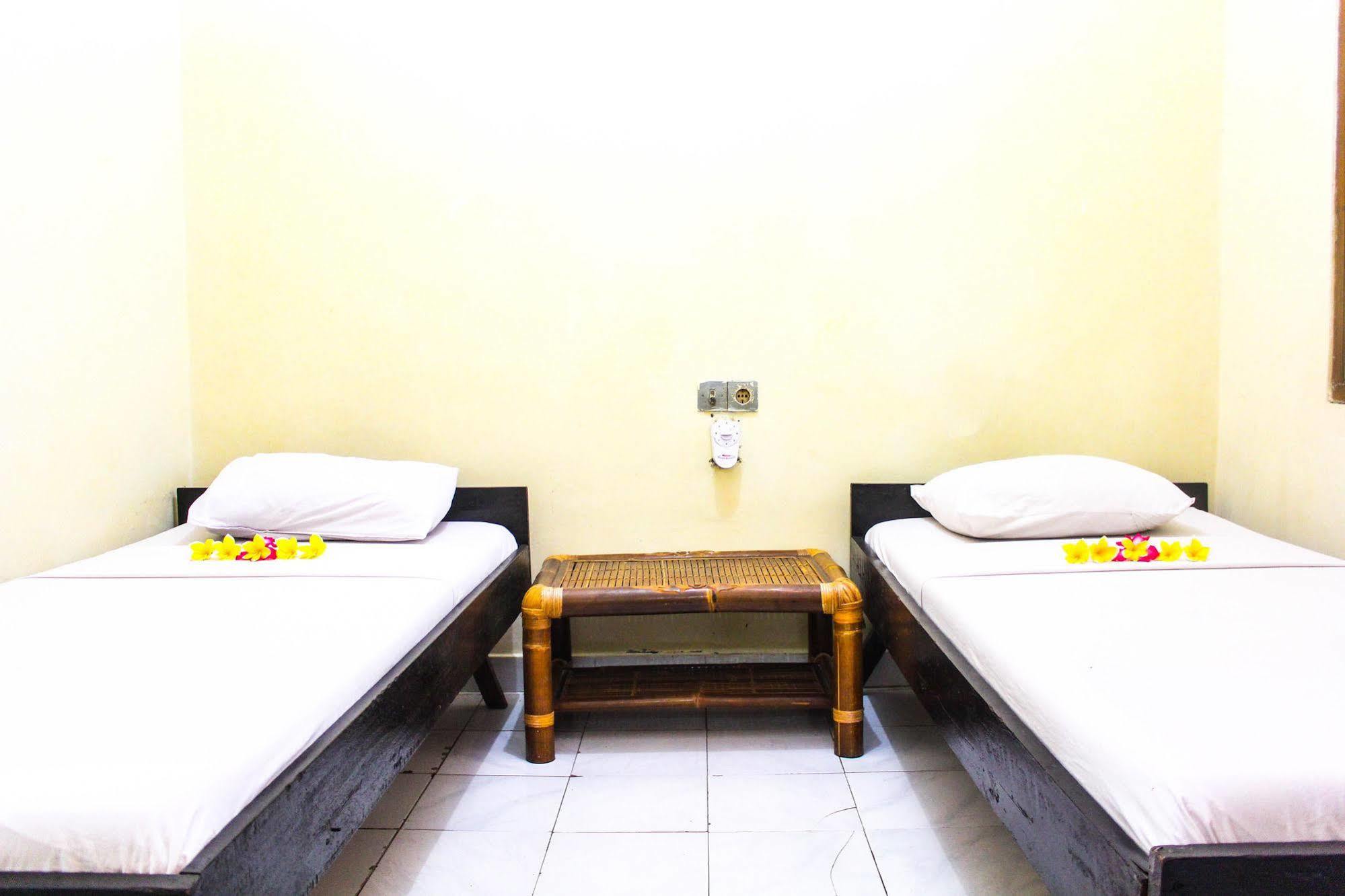 Bali Manik Beach Inn Kuta Lombok Exterior foto